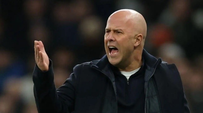 Slot đã có những quyết định thay đổi nhân sự đáng chú ý.