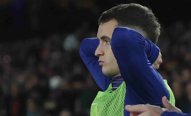 Hậu vệ phải sẽ là giải pháp cho sao trẻ người Tây Ban Nha.