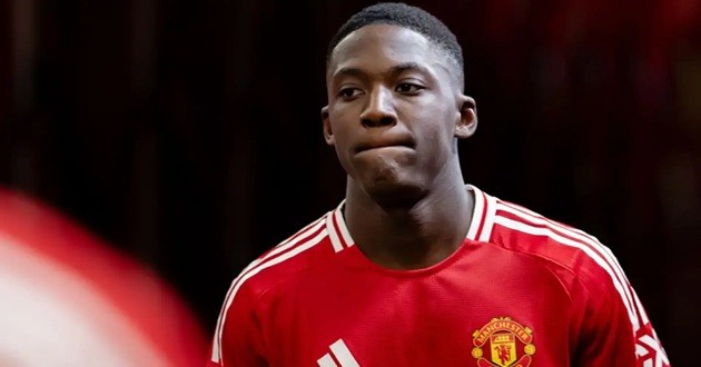 Mainoo đang gặp khó ở MU.