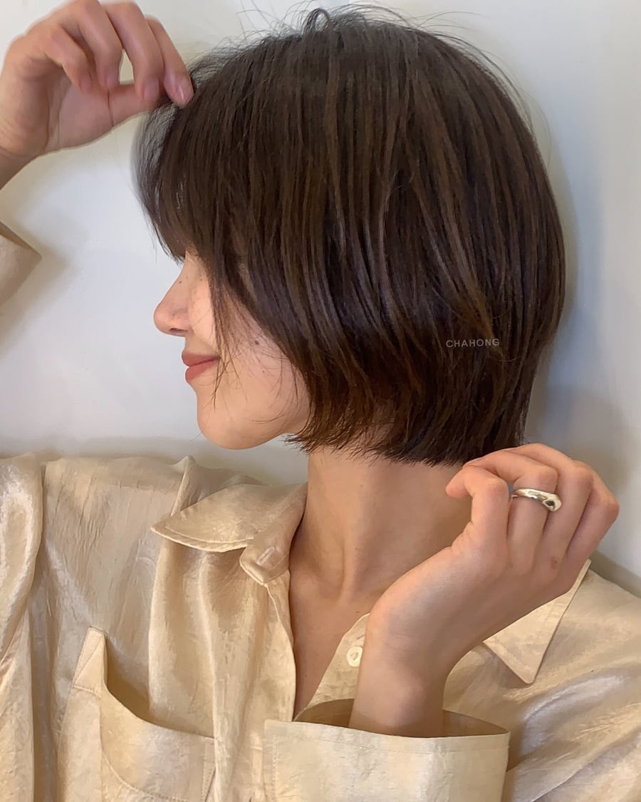 Tóc bob từ lâu đã được xem là kiểu tóc ngắn kinh điển, phù hợp với nhiều độ tuổi và phong cách khác nhau.