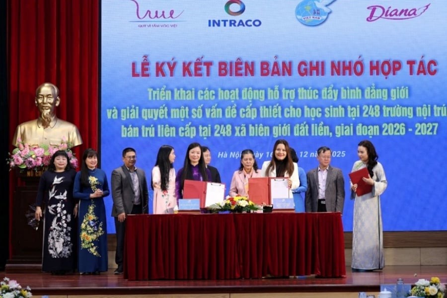 Diana đồng hành với Hội liên hiệp phụ nữ Việt Nam mở rộng Góc nữ sinh đến trường học các xã biên giới đất liền