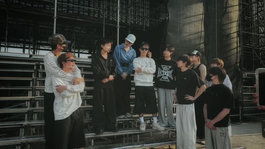 Anh Tài Neko Lê vui đùa cùng với đội hình Tân Binh Toàn Năng

