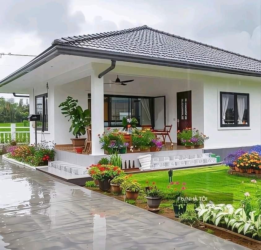 Cửa nhà cần sạch thơm tránh để rác rưởi