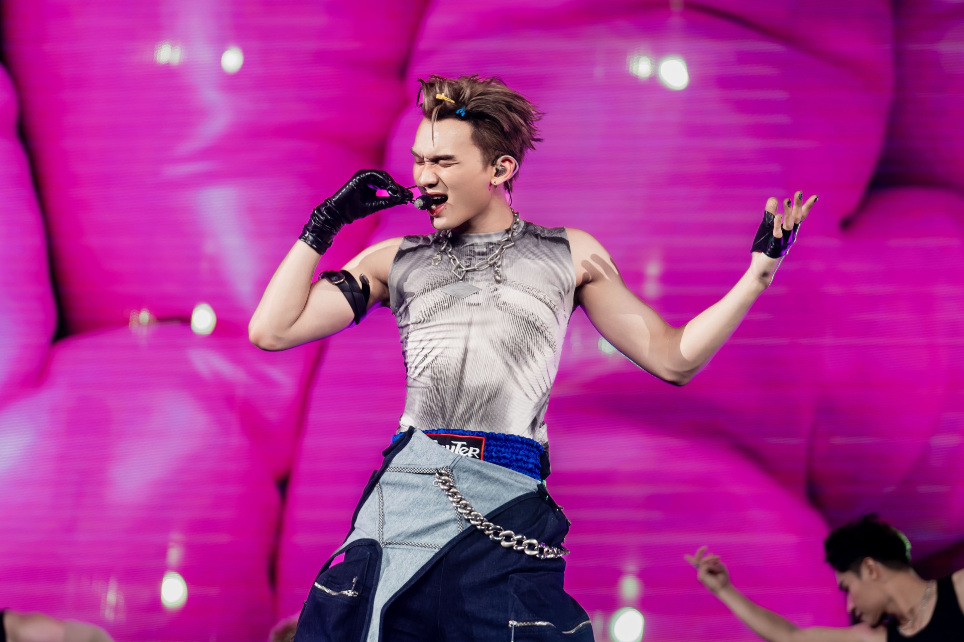 Wonbi với bộ skill _full giáp_ chinh phục highnote trong VAR