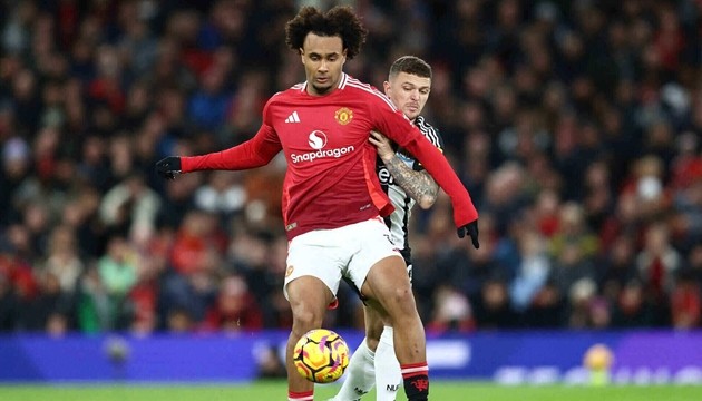 MU chưa vội bán Joshua Zirkzee.