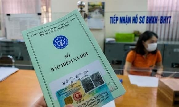 Cụ thể, quyền hưởng BHXH một lần áp dụng đối với người lao động đủ tuổi hưởng lương hưu nhưng chưa đủ tối thiểu 15 năm đóng BHXH. Trong trường hợp không lựa chọn nhận BHXH một lần, người lao động có thể chuyển sang hưởng trợ cấp hằng tháng theo quy định tại Điều 23 của Luật.

