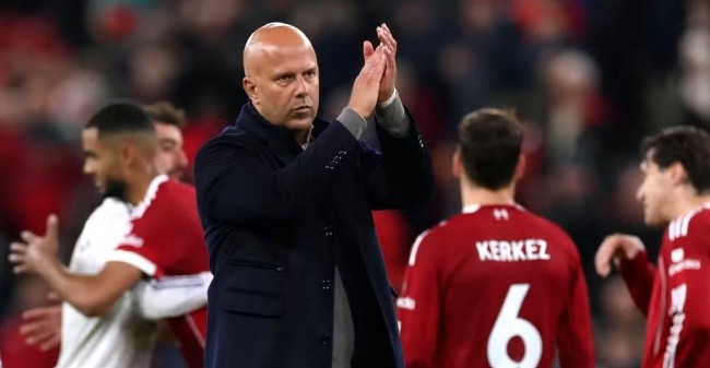 Liverpool đối mặt bài toán nhân sự khi vắng Isak.