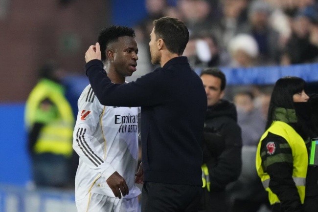 Alonso cần ổn định phòng thay đồ.