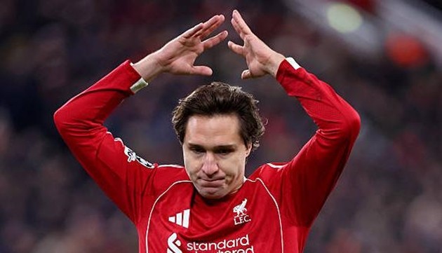 Federico Chiesa vẫn không nằm trong kế hoạch chính của Arne Slot.