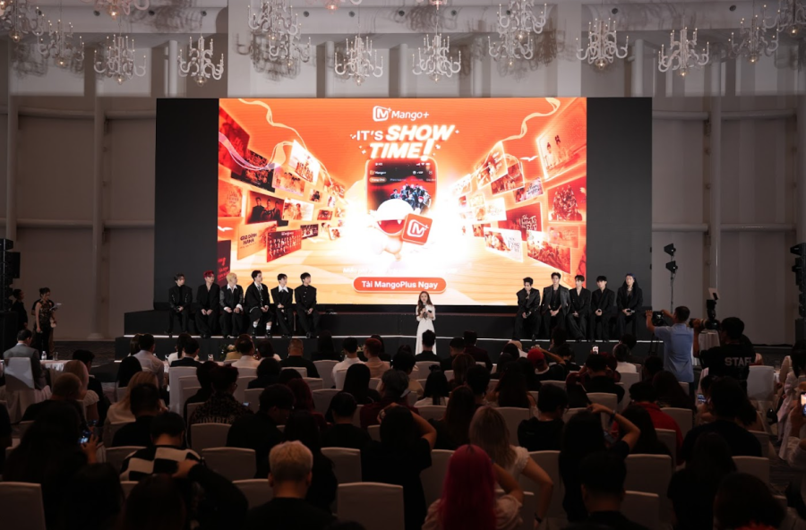 Bà Nguyễn Quế Tiên chia sẻ về Mango Plus tại sự kiện ra mắt Tân Binh Toàn Năng.