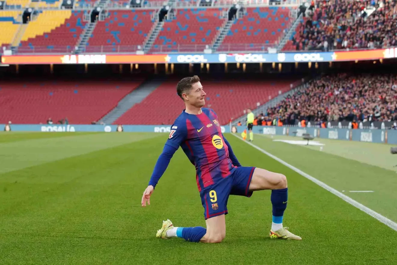 Đây cũng có thể là mùa giải cuối của Lewandowski ở Camp Nou 