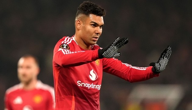 Casemiro đứng trước ngã rẽ sự nghiệp tại MU.