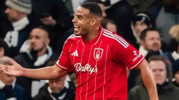 Barca đưa Murillo vào tầm ngắm.