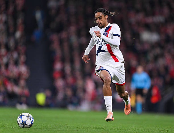 Barcola còn vượt trội hơn so với Semenyo. 