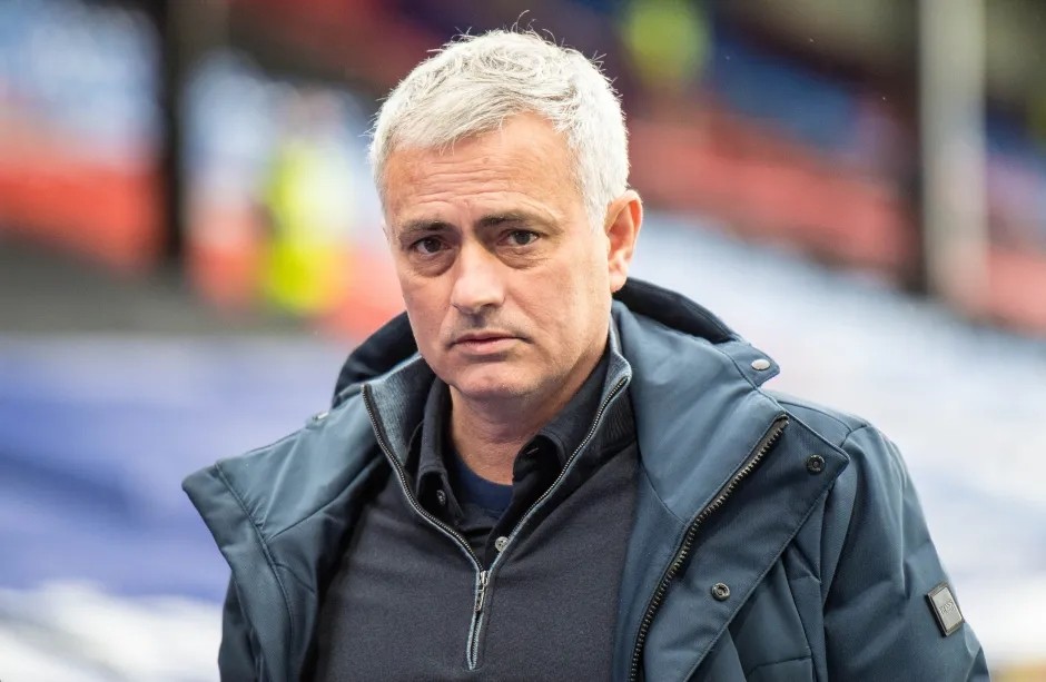 Jose Mourinho tiết lộ ký ức xót xa đêm Giáng Sinh.