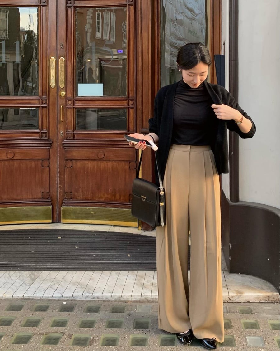 Quần ống rộng màu be luôn gợi liên tưởng đến sự thanh lịch và tinh tế.