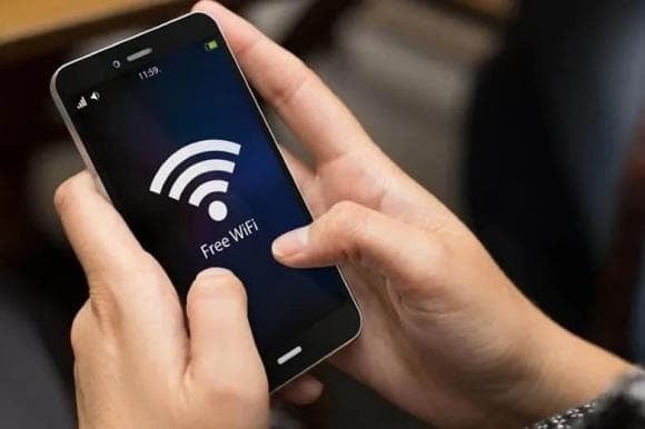 Wifi Master là ứng dụng phổ biến, tương thích cả Android và iOS, giúp người dùng tìm và chia sẻ các điểm Wi-Fi công cộng