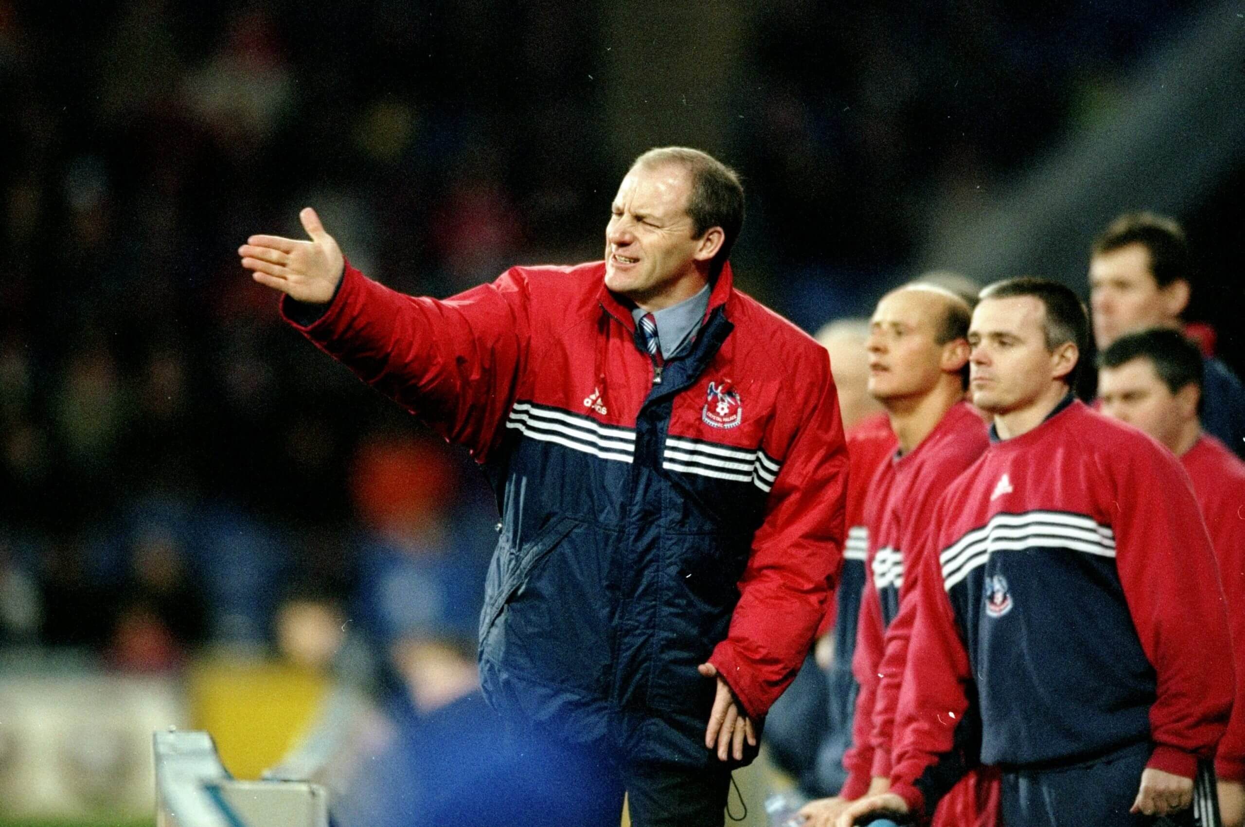 Steve Coppell trên cương vị huấn luyện viên của Palace năm 1999.