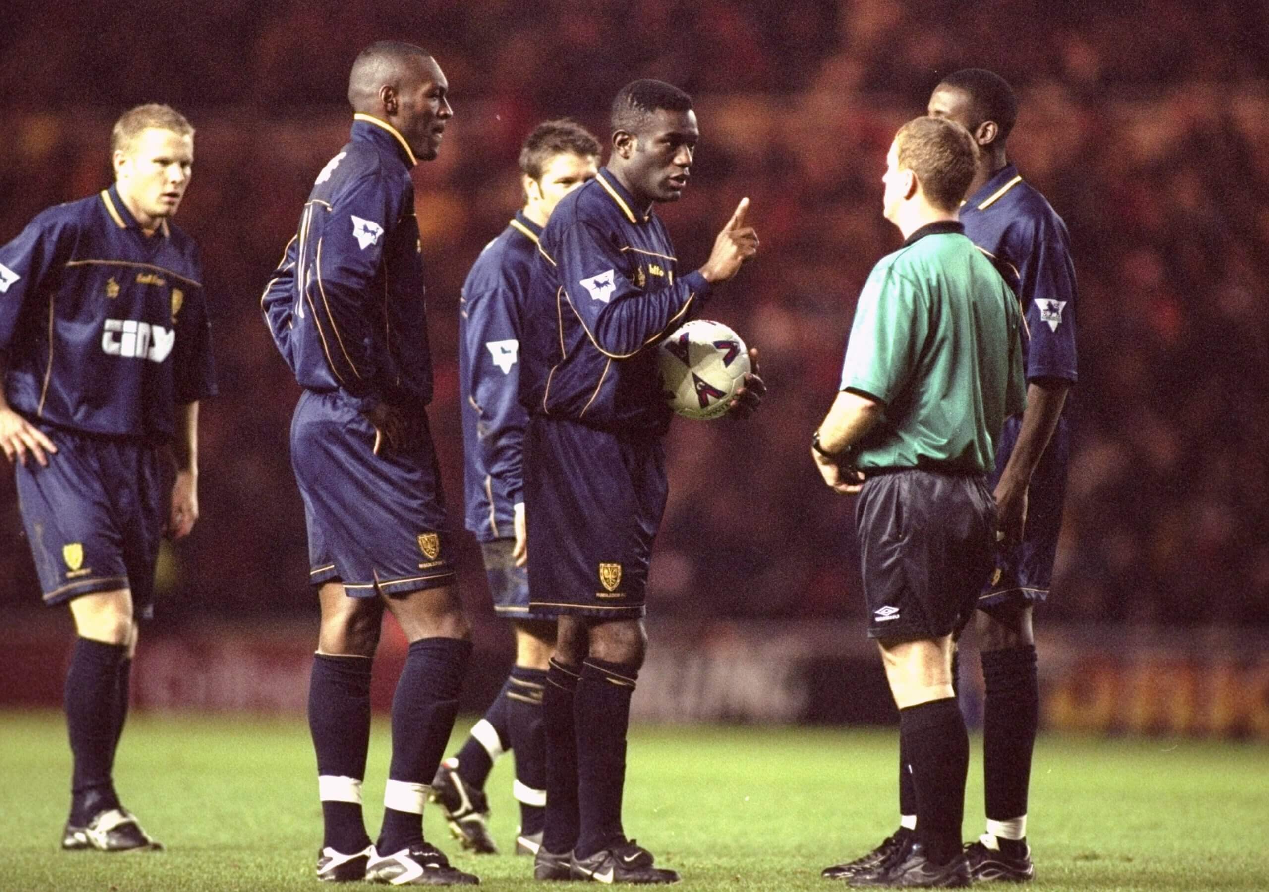 Earle từng thi đấu cho Wimbledon vào những năm 1990.