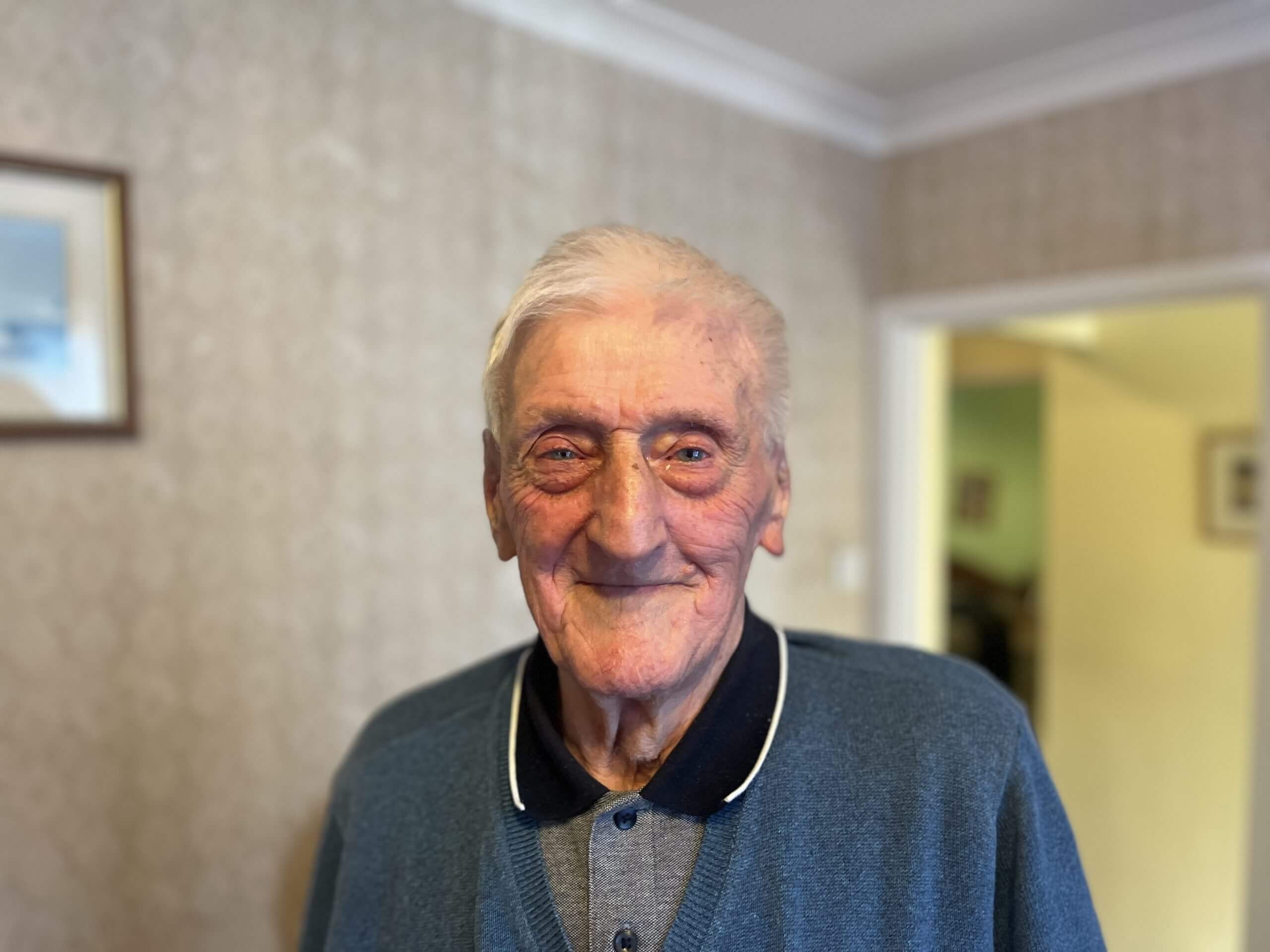 Billy McCullough, người từng chơi cho Arsenal vào những năm 1950 và 1960.