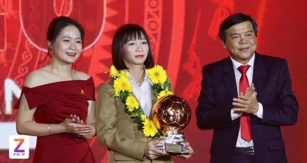  Trần Thị Thùy Trang không mấy vui vẻ khi giành Quả bóng đồng.