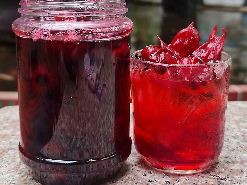 Atiso từ lâu đã được xem là một trong những loại thảo dược tự nhiên hỗ trợ gan rất tốt. Trong atiso có nhiều hợp chất giúp gan hoạt động hiệu quả hơn, hỗ trợ quá trình đào thải và giảm cảm giác nóng trong.