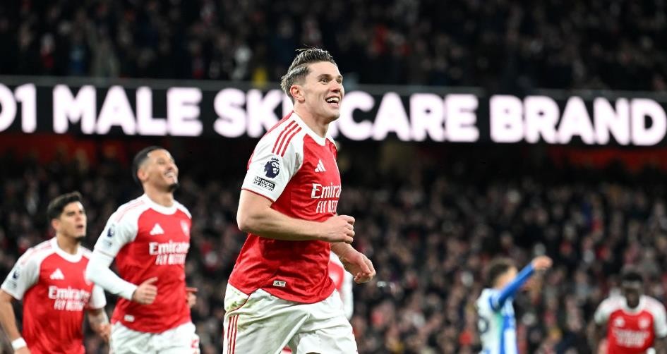 Viktor Gyokeres: 6,9 điểm:Có cơ hội tuyệt vời ngay những phút đầu nhưng cú vô-lê không làm khó được Verbruggen. Một cơ hội khác đến ở cột xa nhưng tiền đạo người Thụy Điển không thể tiếp bóng chuẩn xác. Sang hiệp hai, anh tiếp tục có cơ hội nhưng lại sút thẳng vào thủ môn. Một màn trình diễn khó khăn nữa của tân binh mùa hè.