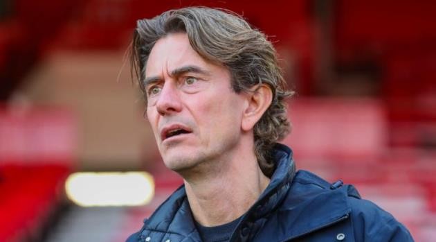 HLV Frank đối mặt với áp lực lớn tại Tottenham.