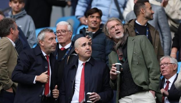 Lãnh đạo MU cần đưa Anderson về Old Trafford.