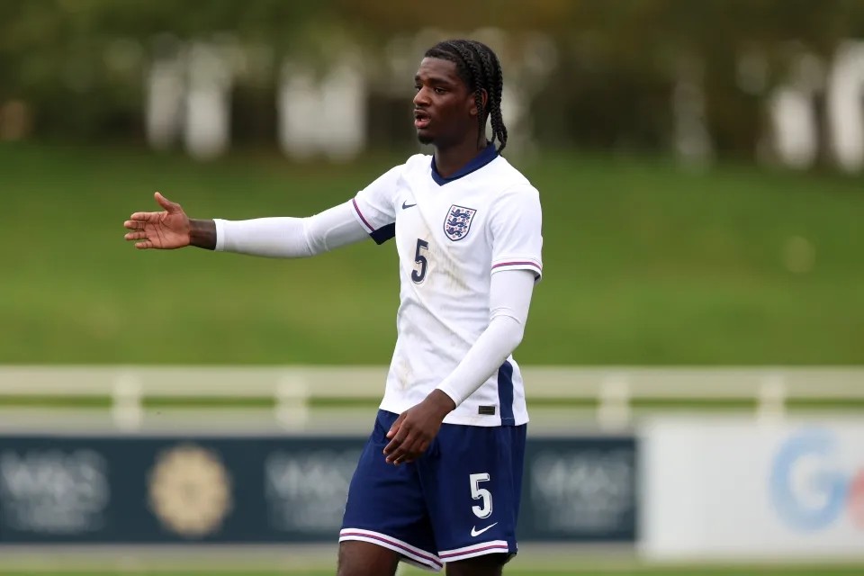 Ayden Heaven từ chối Ghana vì muốn khoác áo tuyển Anh.