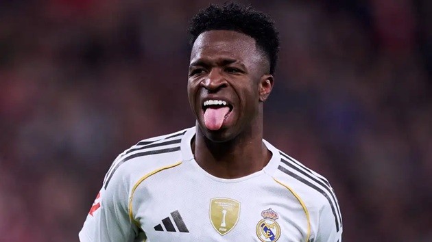 Vinicius được đồn đoán với việc chuyển đến Saudi.