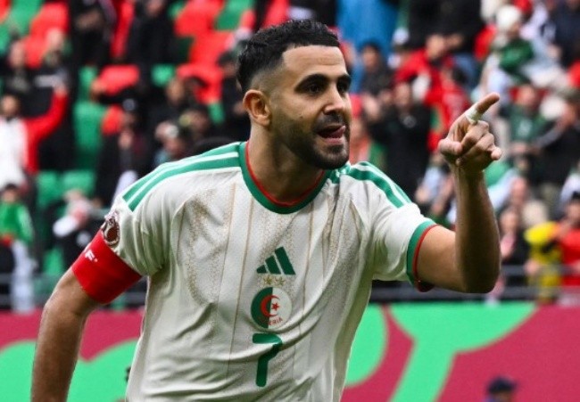 Mahrez ghi bàn thắng duy nhất trận đấu.