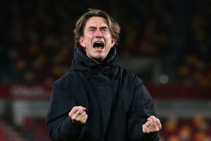 Tương lai của HLV Frank tạm an toàn sau chiến thắng trước Palace.