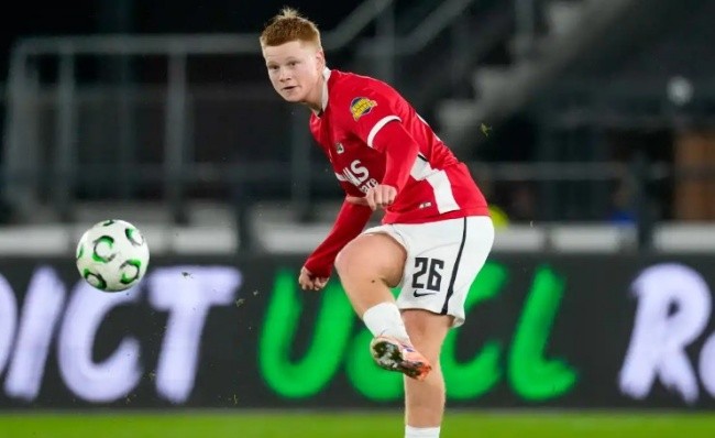 Sao mai 19 tuổi lọt mắt xanh nhiều CLB châu Âu.