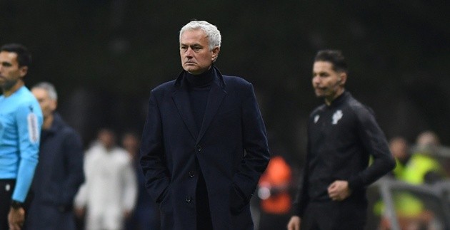 Mourinho mỉa mai trận hòa của Benfica