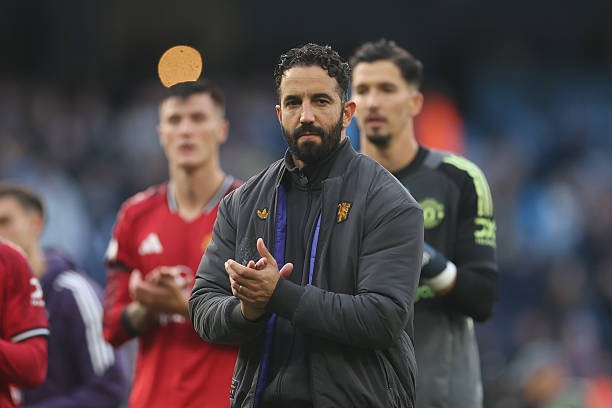 Amorim đã chịu từ bỏ sơ đồ thương hiệu. 