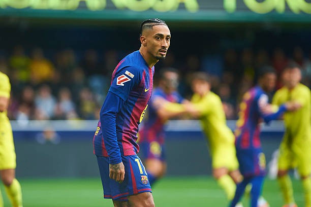 Raphinha từng trải qua giai đoạn khó khăn cùng Barcelona trước khi vươn tầm và trở thành ngôi sao tấn công quan trọng của CLB.
