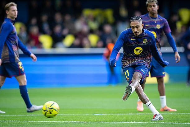 Không chỉ là nhân tố chủ chốt trên hàng công, Raphinha còn được xem như một trong những thủ lĩnh nơi phòng thay đồ của Barcelona.