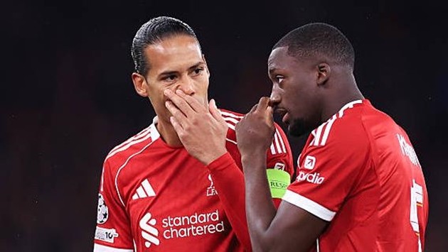 Liverpool đang gặp vấn đề ở những tình huống bóng cố định.