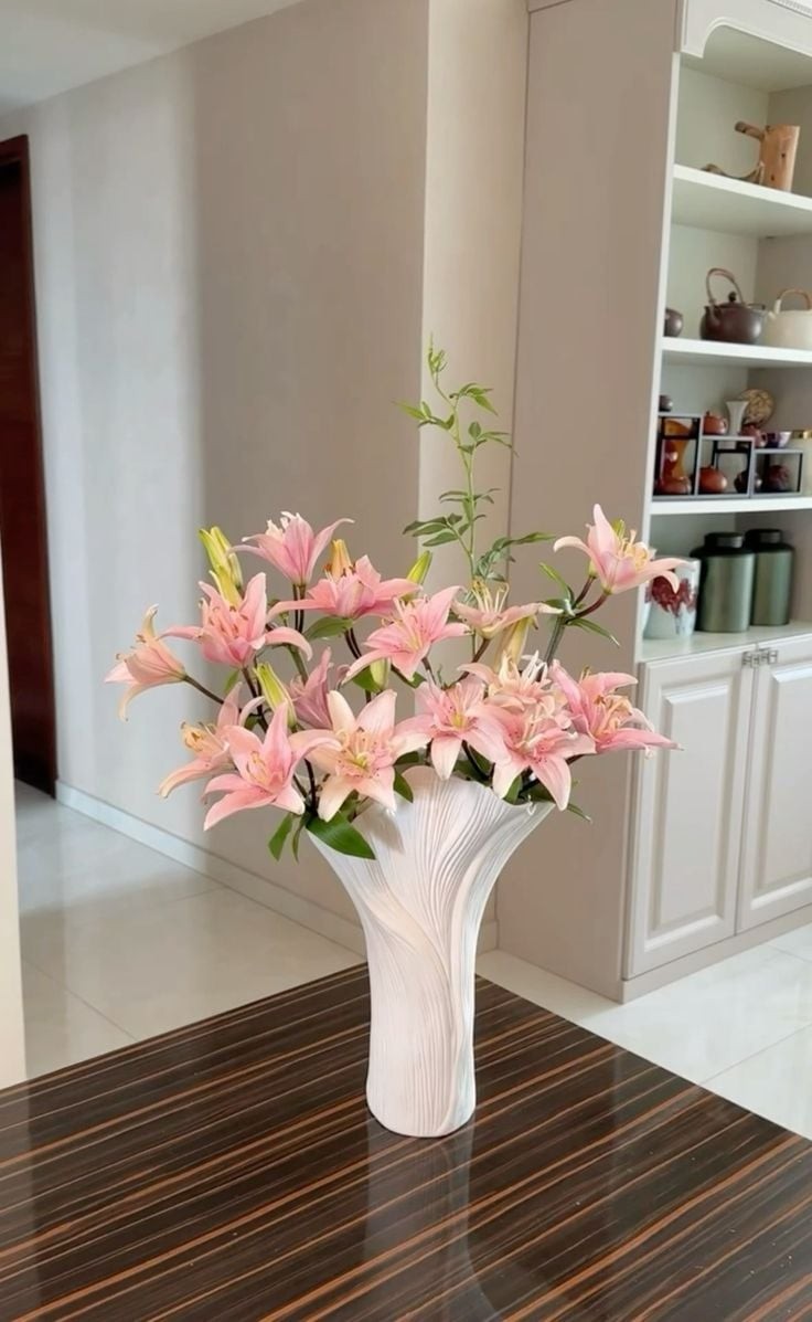 Bình hoa kỳ dị, lạ thường chỉ nên để 