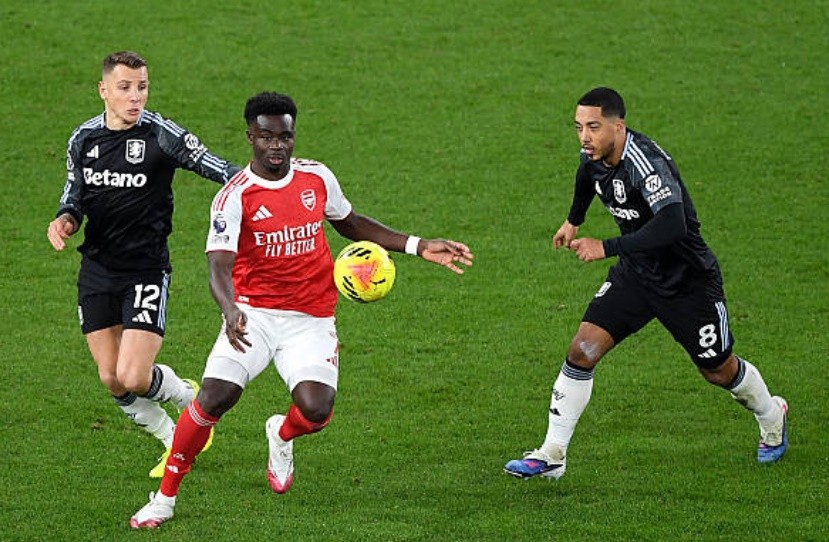 Bukayo Saka (6.7 điểm): Một ngày thi đấu dưới mức kỳ vọng của ngôi sao người Anh khi anh thường xuyên chuyền bóng hỏng. Tuy nhiên, Saka vẫn kịp để lại dấu ấn với quả đá phạt góc khó chịu dẫn đến bàn mở tỉ số, đóng góp gián tiếp vào chiến thắng chung cuộc.