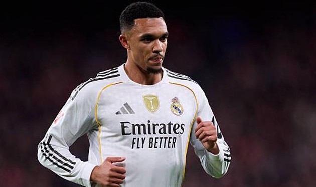 Trent Alexander-Arnold có thể trở lại Anh?