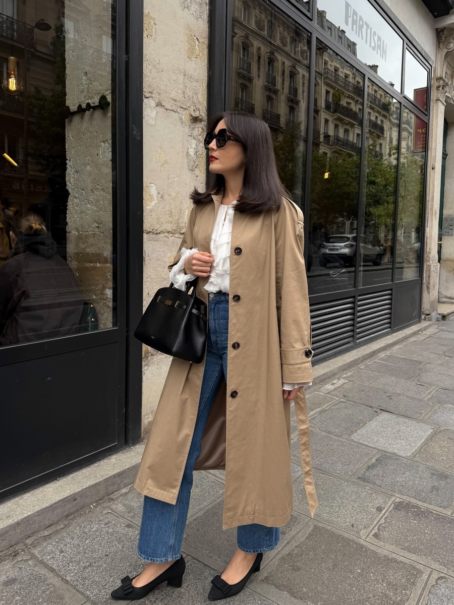 Be mang lại cảm giác nhẹ nhàng, trang nhã nhưng vẫn đủ sang trọng để phù hợp với nhiều hoàn cảnh khác nhau, từ công sở đến những buổi dạo phố hay du lịch.