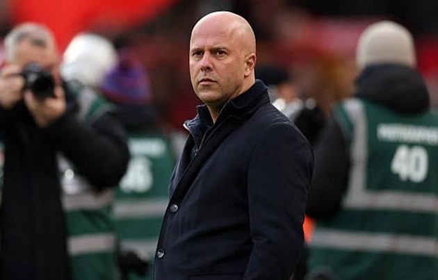 Arne Slot tiết lộ tình hình nhân sự hiện tại của Liverpool.