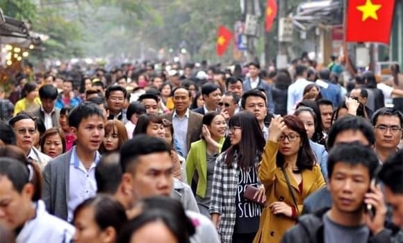 Theo đó, từ 1/1/2026, Hà Nội nâng mức chuẩn trợ giúp xã hội lên 650.000 đồng/tháng, bổ sung hỗ trợ hưu trí xã hội và mở rộng các nhóm đối tượng được thụ hưởng.

