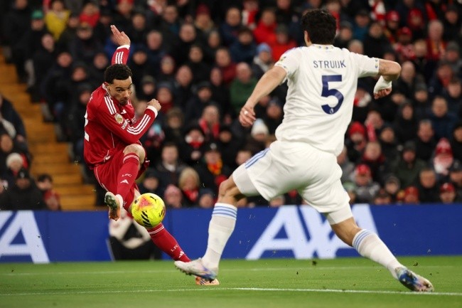 Ekitike có ngày thi đấu kém duyên.