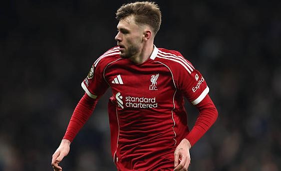 Conor Bradley – 6.7 Hậu vệ trẻ người Bắc Ireland thi đấu đầy năng lượng và cần mẫn bên hành lang cánh phải. Dù đóng góp vào các bàn thắng chưa thực sự rõ nét, nhưng nỗ lực dâng cao hỗ trợ tấn công của anh trong hiệp hai là rất đáng ghi nhận.