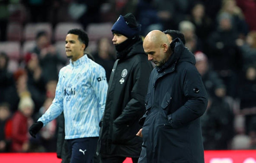 Man City chia điểm trước Sunderland.