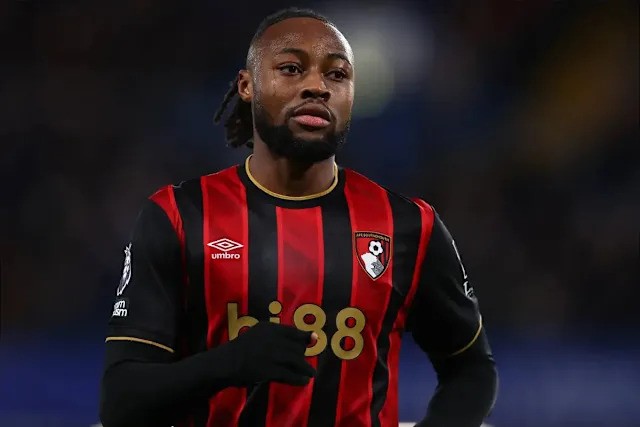 Semenyo trên đường đến Etihad. 