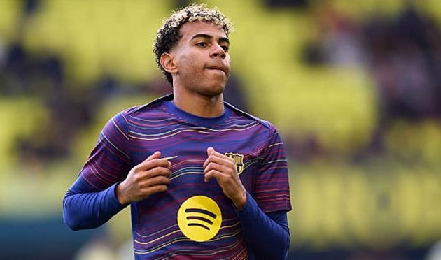 Lamine Yamal gặp vấn đề ở buổi tập mới đây của Barcelona.